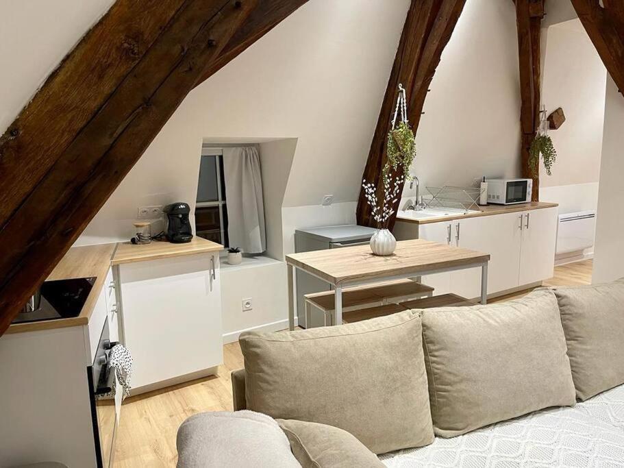 Appartement Cosy Centre Ville Saint-Amand-Mont-Rond Eksteriør bilde